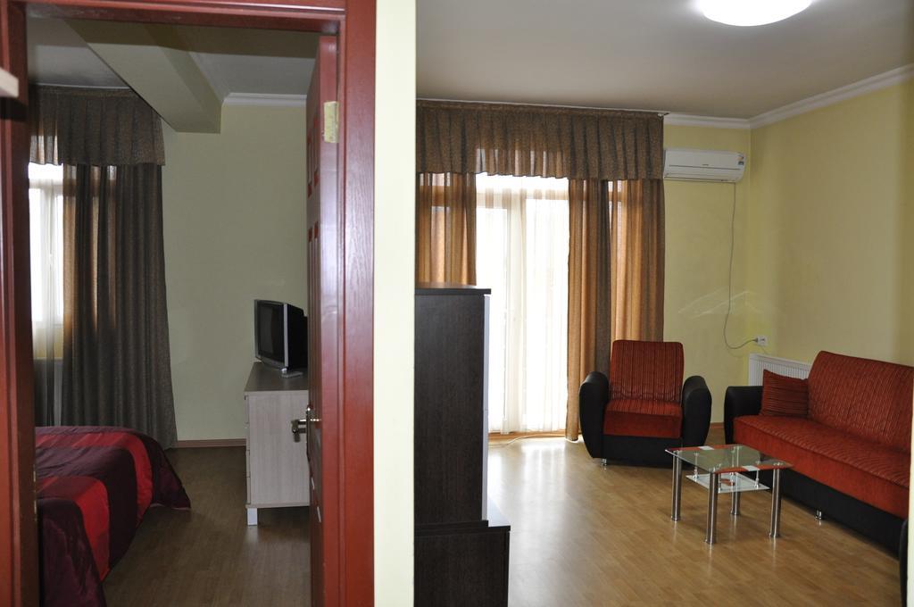 Prestige Hotel Batumi Bilik gambar