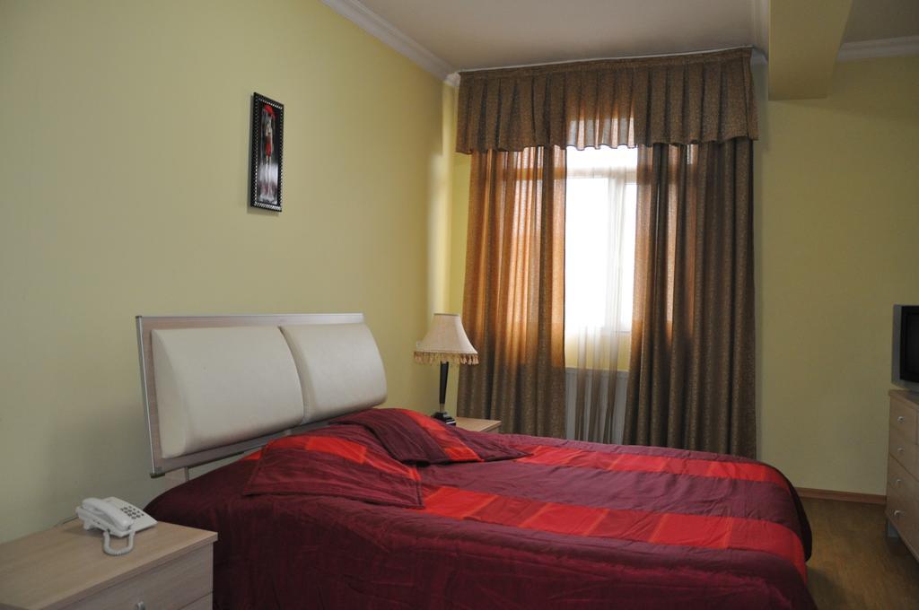 Prestige Hotel Batumi Luaran gambar