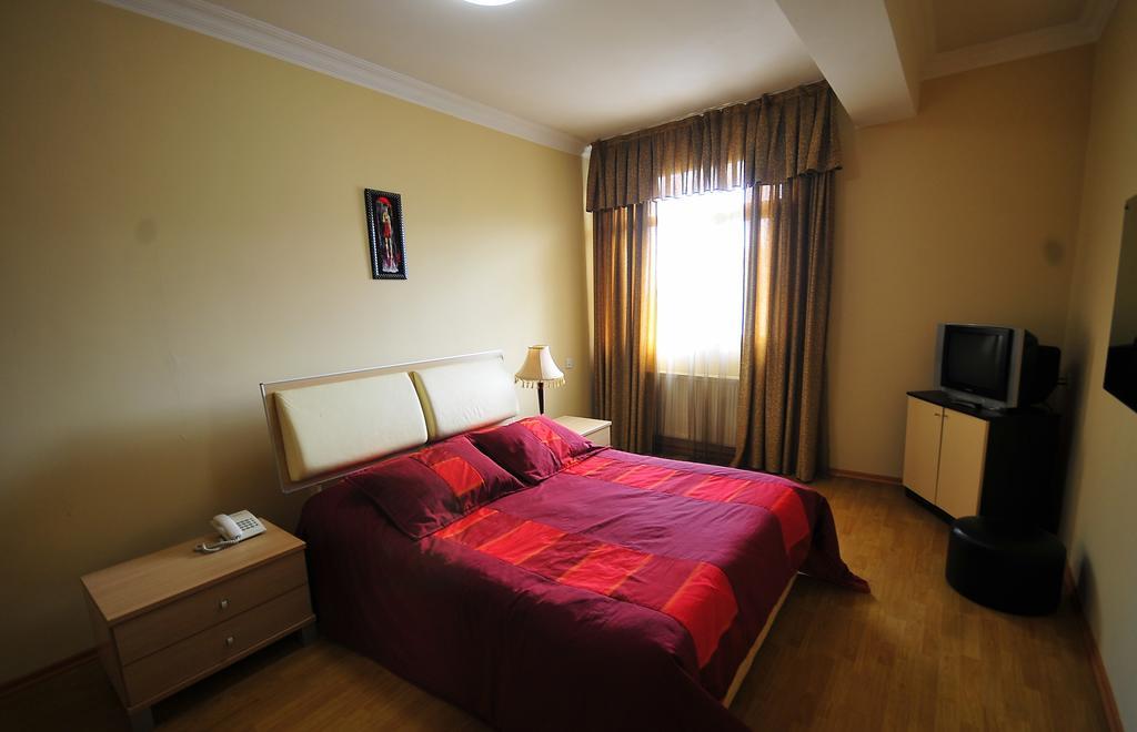 Prestige Hotel Batumi Luaran gambar